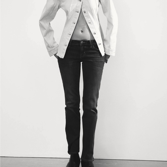 Flared low jeans - Picture 5 of 11